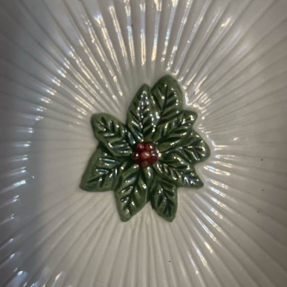 Vintage Classic Traditions Holiday Ceramic Candy Serving Dish 24K Gold Accents - Picture 5 of 13